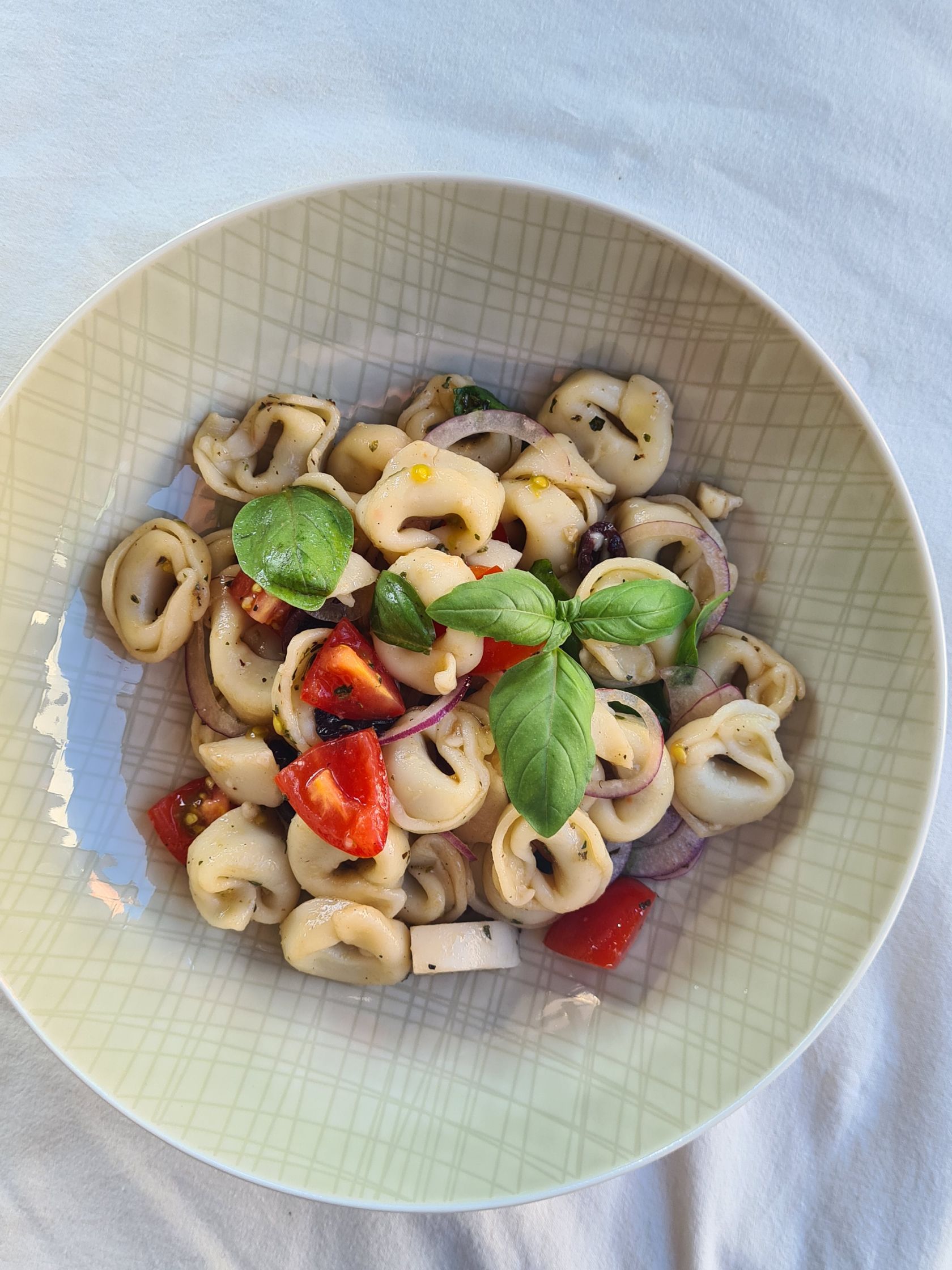 Tortellinisalat